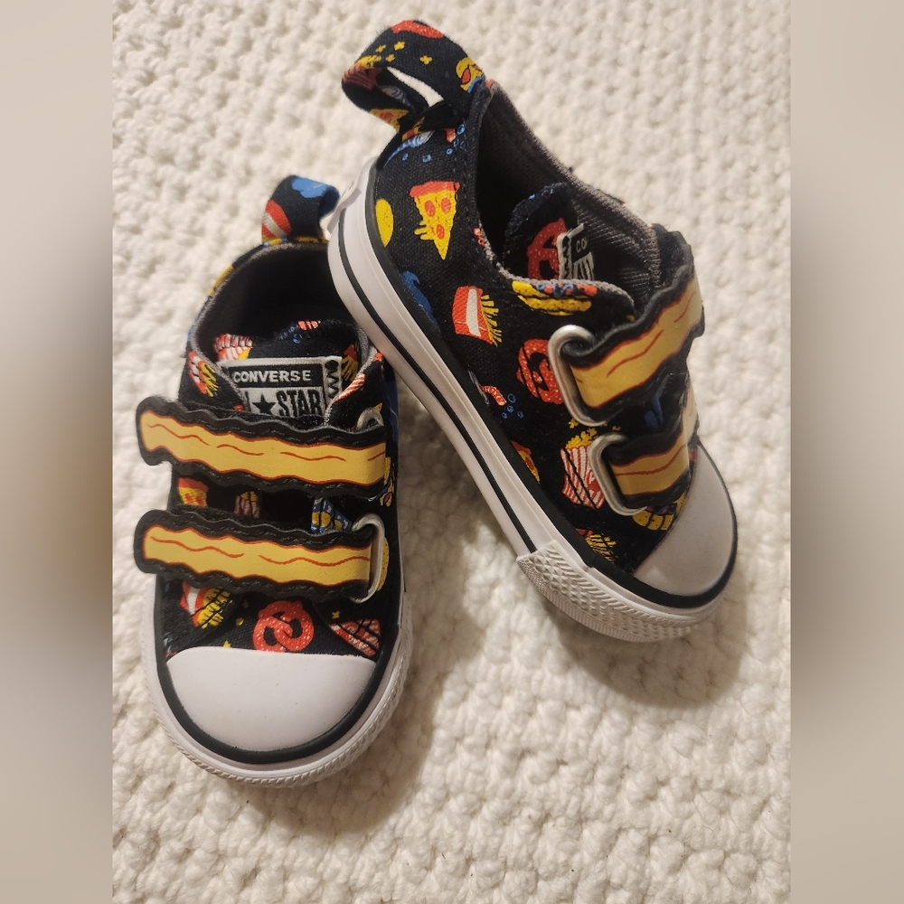 Converse baby shoes